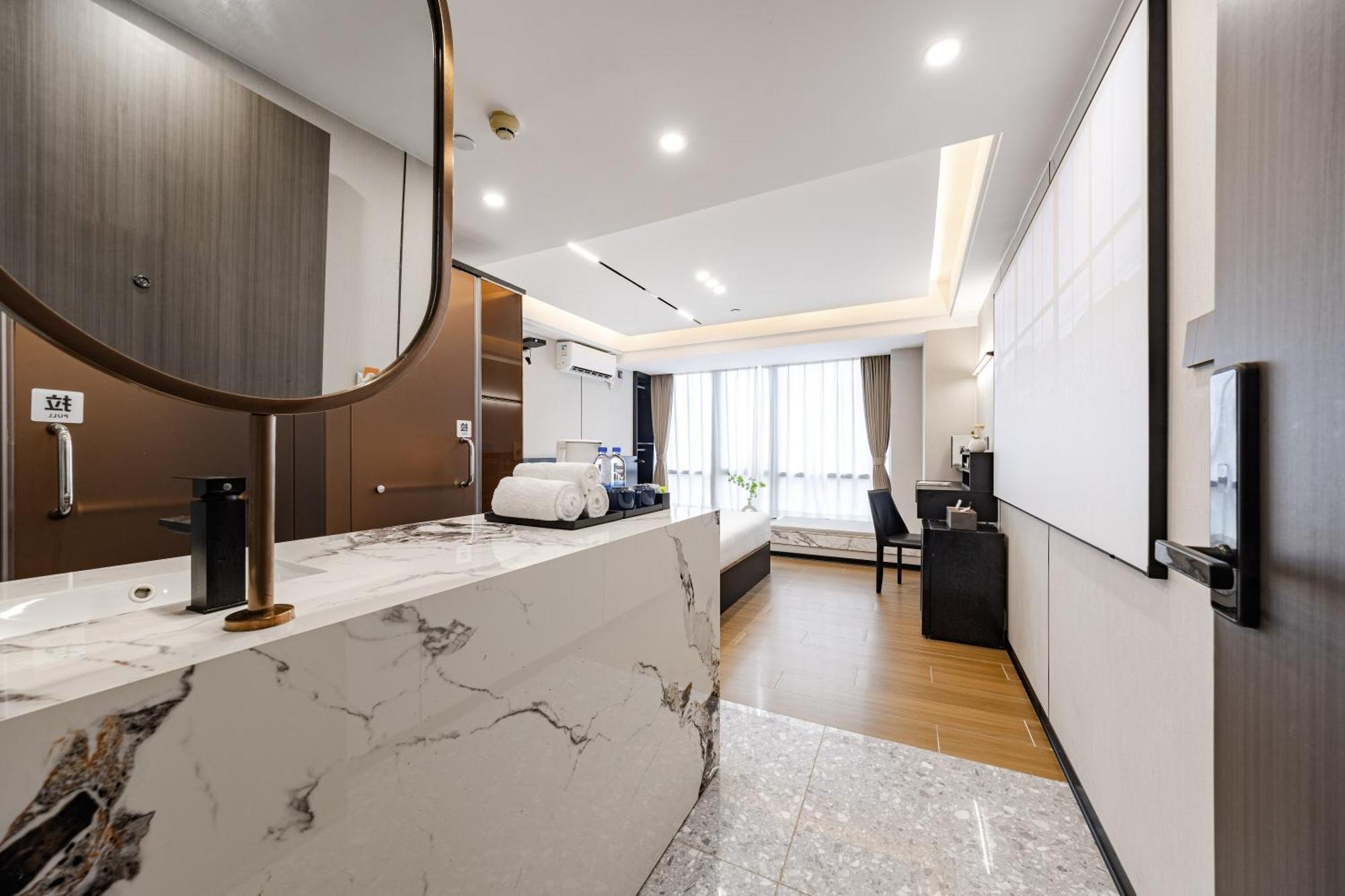 Yu Manju High-Floor Huge-Screen Audiovisual Hotel-Guangzhou Tower Zhujiang New Town Sports West Road Branch Bagian luar foto